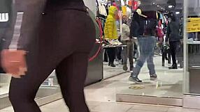 Yoga pants season is here with tight leggings on display