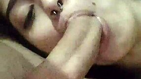 आज्ञाकारी पत्नी डेबोरा प्राडो हर रात सोने से पहले लंड चूसती है