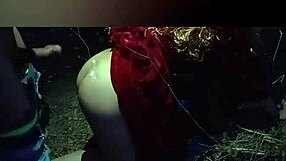 खेत में खोई लड़की की अनजान शख्स से अनपेक्षित मुलाकात