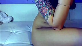 Super Hot Russian Girlfriend Fucks Her Pussy on Webcam in HD!