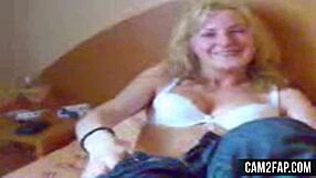 blonde teen 18+ shares her amateur porn video.