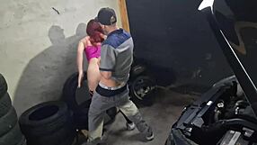 Novinha Leva Carro No Mecânico E Levou Pau