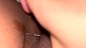 कैसे मैं अपने पापा के बारे में सोचकर ही गीली हो जाती हूं! मेरा शरीर हर सेकंड डैडी की चाहत करता है!