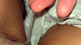 कैसे मैं अपने पापा के बारे में सोचकर ही गीली हो जाती हूं! मेरा शरीर हर सेकंड डैडी की चाहत करता है!