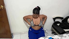 मैं बहुत घबराई हूँ, उम्मीद है ये वीडियो मेरे सौतेले भतीजे के साथ प्राइवेट रहे