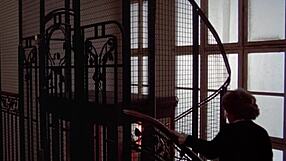 हे, कभी 1972 की 'एल उल्टिमो टैंगो एन पेरिस' देखी? प्योर रेट्रो हीट!