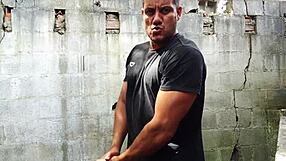 Yuri ga�cho - bodybuilder horny and cumload
