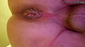 Un Amateur Se Fait Sodomiser Avec Un Plug Anal