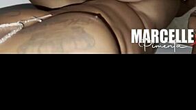 शरारती डोरमैन ने सीढ़ियों पर मेरी गांड को विशाल लंड से ठोका