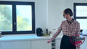 oney tatoueuse sexy ne jure que par le sexe anal