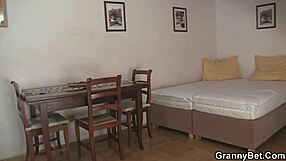 Intense phone sex chat with nude sexy partner awaits