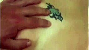 fui fodida do chão do banheiro de 4 empinada e ele me fez abrir tudo pra meter completo no red