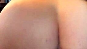 मुझे उसके लंड को मुँह में हिलाना बहुत पसंद है, फिर उसका कम चखना!