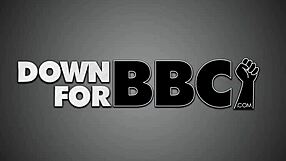 BBC के लिए तैयार - Amy Brooke की गांड को काले स्टड ने चाटा