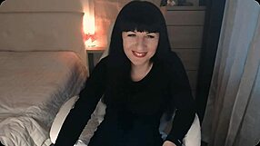 Jessy talking and ass teasing - May 30, 2022