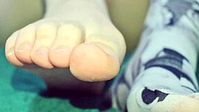 snuck into stepsister’s room for toe play at night