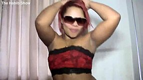 Dominican thick booty babe sucks dick expertly