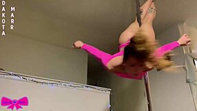 क्या तुम डकोटा मार्स की प्राइवेट डांस चूसी और चुदाई संभाल सकते हो?