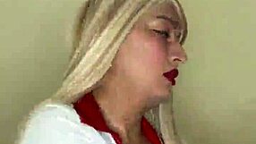 हेय, क्या तुम इस रिको पेन ट्रांससेक्सुअल को एक्शन में देखना चाहते हो?