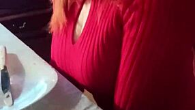 गर्लफ्रेंड काम पर है, सास की टाइट गांड ड्रिल कर दी क्रीमी फिनिश के साथ