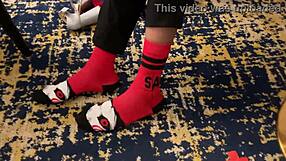 अवार्ड शो के बाद हॉट ब्लोंड मिल्फ को ब्लोजॉब और डॉगी चुदाई