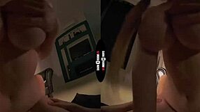 dark room vr में, मैं उसकी panties फाड़ रहा हूँ hardcore fun के लिए