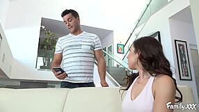 मेलिसा मूर, स्टेपडैड पर जबरदस्त क्रश है, हां?