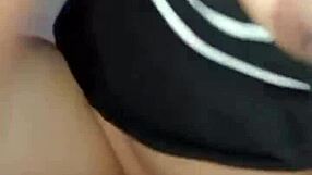 Indonesian Milf Widow Succumbs To Afternoon Chat Trick For Big Ass Fuck