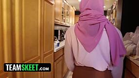 Shy hijab girl, wanna learn this weird American tradition?