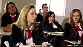 अरे बेब, मेरे कड़े लंड पर सवारी करना चाहोगी जैसे यह युवा सुंदरी?