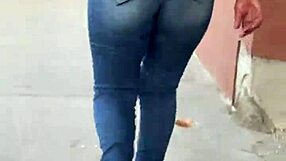 लैटिना नालगोना टाइट जींस में गरम तड़पाती है