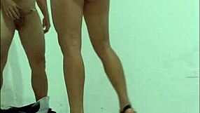 लॉन्जरी में नर्स ने सफाई वाले को लुभाकर खड़े-खड़े जंगली सेक्स किया