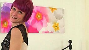 British milf penny gets worked up in nylon tights