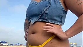 Fiz o Cara Ficar de Pau Duro na Praia with African Flashing