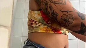 I'm on live and opened my zipper to show how much I want to share