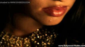 Indian Goddess Teases With Striptease And Body Reveal