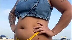 Fiz o Cara Ficar de Pau Duro na Praia with African Flashing