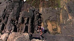 जेड सिन ग्रुप के साथ सिनफुल थ्रीसम में इंडल्ज करती है, वाइल्ड बैंगिंग में मॉन्स्टर ब्लैक कॉक्स लेती है