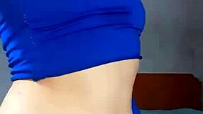 Bonneyuwu - 14 26 Pequeña Puta Se Masturba Con Dildo