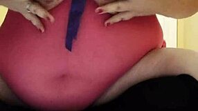 chubby fox plays solo with lube