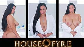 मसाज क्लाइंट Ashlyn Peaks ने मुझे अपनी भारी चूचियों को चोदने दिया