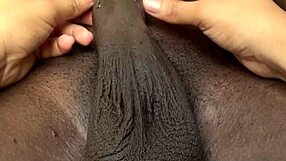 बेब, क्या मेरा लंड मसाज करते समय धड़कता है?