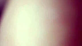 I observe the chich vo voyeur scene.