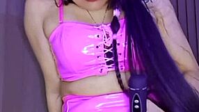 i watch 18 year old girl masturbate she's so sexy and exciting