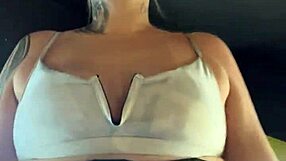 treinando academia de biquíni fio dental de frente de um hotel em copacabana rj e um hóspede estava me filmando e batendo punheta vendo meu rabo com o biquíni rasgado no meu cu que tesão que deu