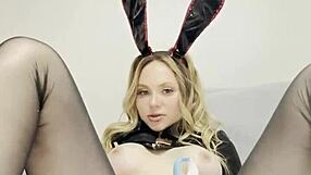 Cute Bunny Enjoys Clit Caresses