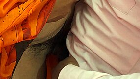 इंडियन भाभी ने टेलर मास्टर के साथ हॉट सेक्स में जोर से आहें भरी