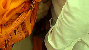 इंडियन भाभी ने टेलर मास्टर के साथ हॉट सेक्स में जोर से आहें भरी