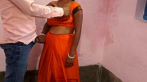 इंडियन भाभी ने टेलर मास्टर के साथ हॉट सेक्स में जोर से आहें भरी