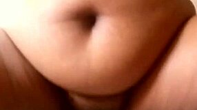 Is This Chubby Curvy Naked Babe's Queefing Pussy Farting The Best?